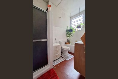 Apartamento à venda com 95m², 2 quartos e sem vaga Apartamento à venda com 95m², 2 quartos e sem vagaBanheiro