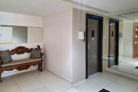 Apartamento à venda com 95m², 2 quartos e sem vaga Apartamento à venda com 95m², 2 quartos e sem vagaÁrea de Serviço