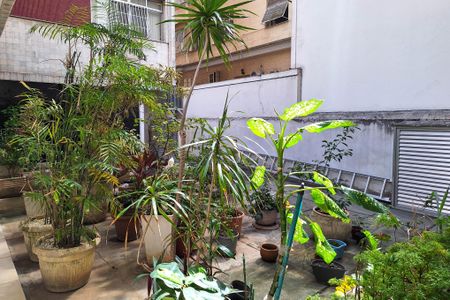 Apartamento à venda com 95m², 2 quartos e sem vaga Apartamento à venda com 95m², 2 quartos e sem vagaÁrea de Serviço