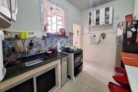 Apartamento à venda com 95m², 2 quartos e sem vaga Apartamento à venda com 95m², 2 quartos e sem vagaCozinha