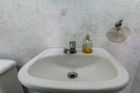 Casa à venda com 108m², 3 quartos e 3 vagas Casa à venda com 108m², 3 quartos e 3 vagasLavabo 2