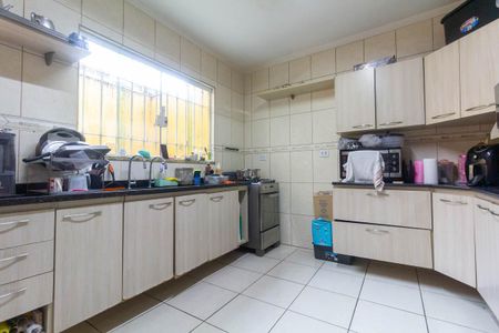 Casa à venda com 108m², 3 quartos e 3 vagas Casa à venda com 108m², 3 quartos e 3 vagasCozinha