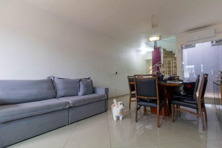 Sala de casa à venda com 3 quartos, 108m² em Vila Carrão, São Paulo