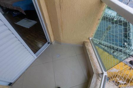 Varanda de casa à venda com 3 quartos, 108m² em Vila Carrão, São Paulo