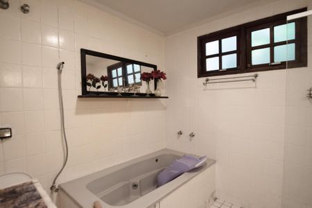 Casa à venda com 582m², 3 quartos e 3 vagasbanheiro