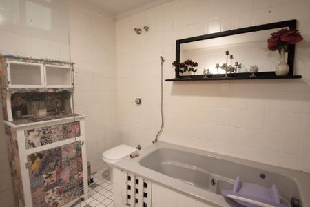 Casa à venda com 582m², 3 quartos e 3 vagasbanheiro