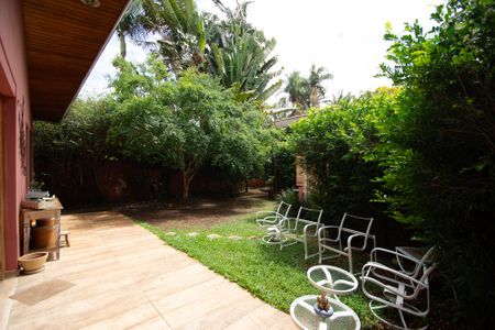 Casa à venda com 582m², 3 quartos e 3 vagasarea da casa