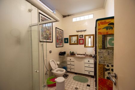 Casa à venda com 582m², 3 quartos e 3 vagasBanheiro 2