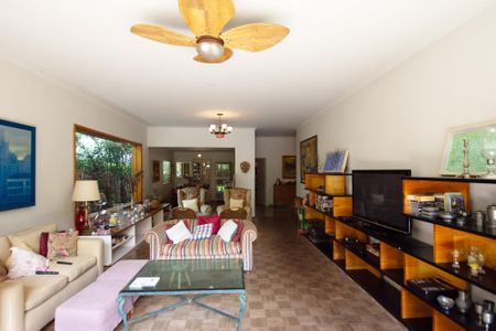 Casa à venda com 582m², 3 quartos e 3 vagassala