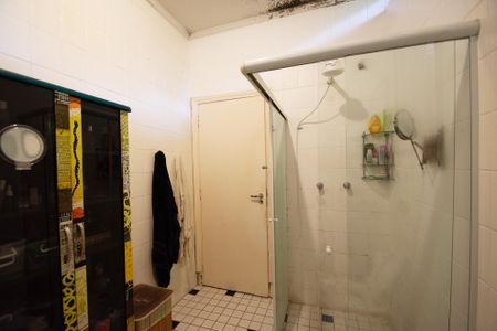 Casa à venda com 582m², 3 quartos e 3 vagasBanheiro 2