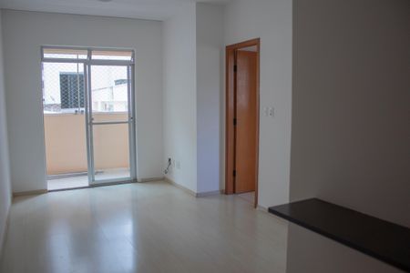 Sala de apartamento à venda com 3 quartos, 70m² em Sion, Belo Horizonte
