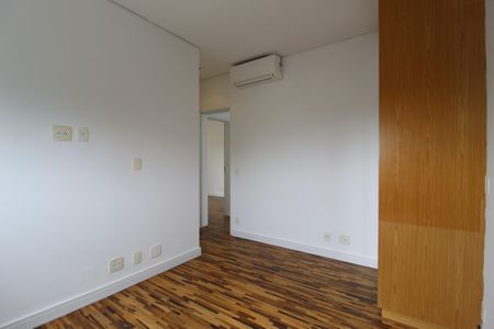 Quarto 1 de apartamento à venda com 4 quartos, 352m² em Itaim Bibi, São Paulo
