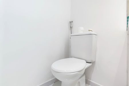 Apartamento à venda com 80m², 3 quartos e 1 vaga Apartamento à venda com 80m², 3 quartos e 1 vagaBanheiro