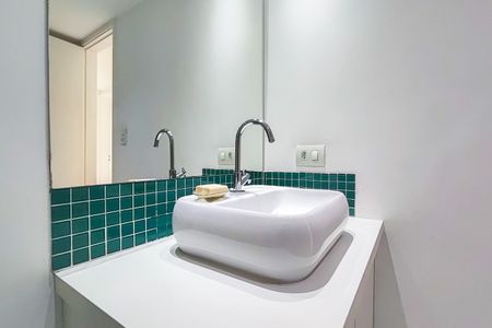 Apartamento à venda com 80m², 3 quartos e 1 vaga Apartamento à venda com 80m², 3 quartos e 1 vagaBanheiro