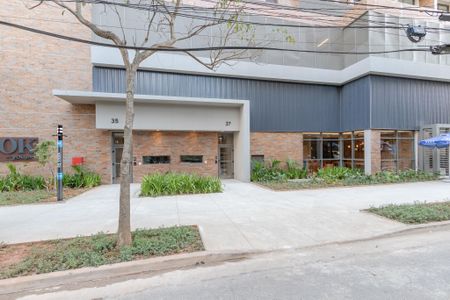 Apartamento à venda com 32m², 1 quarto e sem vaga Apartamento à venda com 32m², 1 quarto e sem vagaFachada