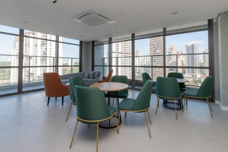 Apartamento à venda com 32m², 1 quarto e sem vaga Apartamento à venda com 32m², 1 quarto e sem vagaÁrea comum - Salão de Festas