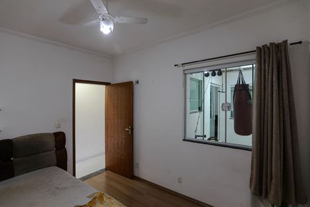 Quarto de casa para alugar com 2 quartos, 150m² em Jardim Rubi, Mogi das Cruzes