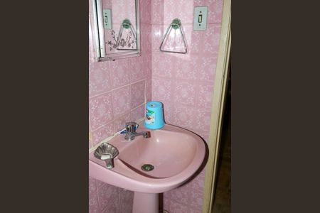 Apartamento à venda com 65m², 2 quartos e 1 vaga Apartamento à venda com 65m², 2 quartos e 1 vagaBanheiro