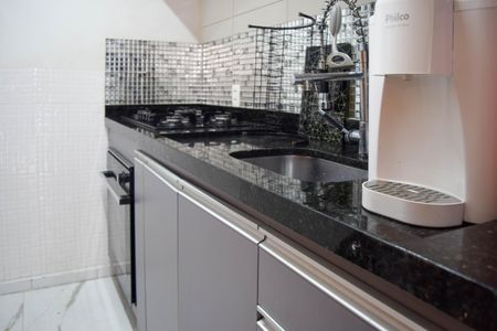 Apartamento à venda com 70m², 3 quartos e 2 vagas Apartamento à venda com 70m², 3 quartos e 2 vagasCozinha