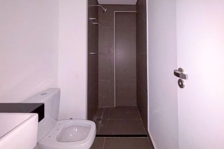 Apartamento à venda com 33m², 2 quartos e sem vaga Apartamento à venda com 33m², 2 quartos e sem vagaBanheiro da Suíte