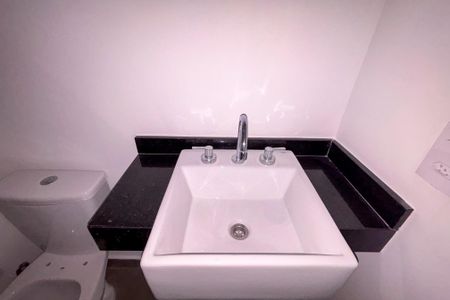 Banheiro de kitnet/studio à venda com 1 quarto, 109m² em Cerqueira César, São Paulo