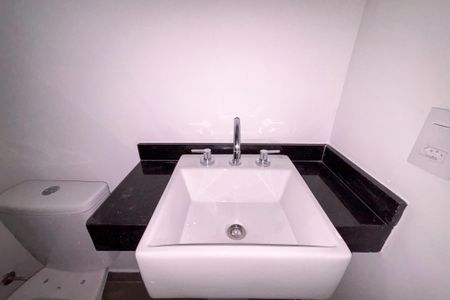 Banheiro de kitnet/studio à venda com 1 quarto, 33m² em Cerqueira César, São Paulo