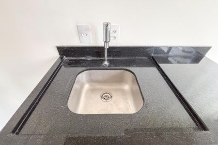 Cozinha de kitnet/studio à venda com 1 quarto, 33m² em Cerqueira César, São Paulo