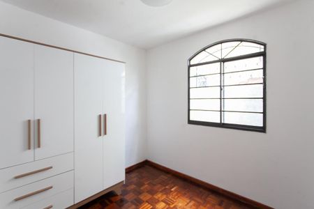 Quarto 2 de apartamento para alugar com 3 quartos, 70m² em Liberdade, Belo Horizonte