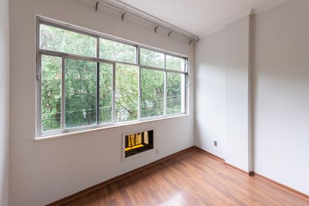 Quarto 2 de apartamento à venda com 3 quartos, 120m² em Grajaú, Rio de Janeiro