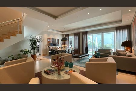 Foto 01 de casa de condomínio à venda com 4 quartos, 411m² em Residencial Tambore III, Santana de Parnaíba