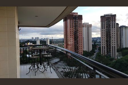 Apartamento à venda com 3 quartos, 146m² em Santo Amaro, São Paulo