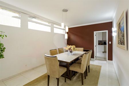 Casa à venda com 5 quartos, 510m² em Parque Colonial, São Paulo