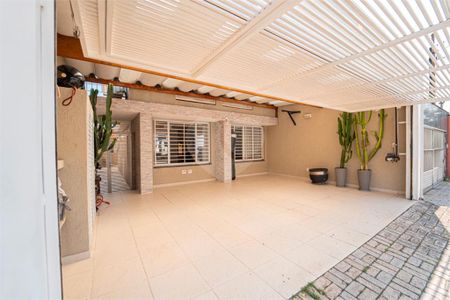 Casa à venda com 3 quartos, 159m² em Campo Belo, São Paulo