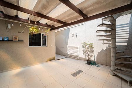Casa à venda com 3 quartos, 159m² em Campo Belo, São Paulo