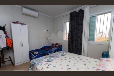 Casa à venda com 223m², 4 quartos e 4 vagas