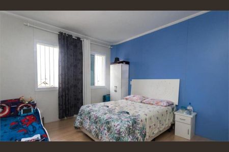 Casa à venda com 223m², 4 quartos e 4 vagas