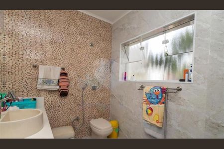 Casa à venda com 223m², 4 quartos e 4 vagas