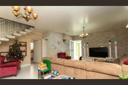 Casa à venda com 223m², 4 quartos e 4 vagas