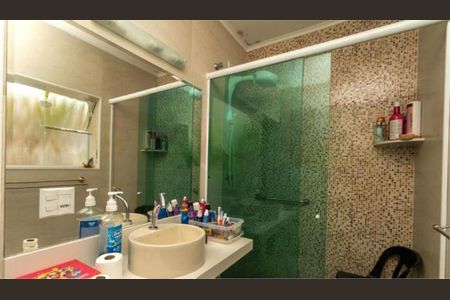 Casa à venda com 223m², 4 quartos e 4 vagas