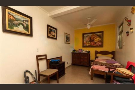 Casa à venda com 223m², 4 quartos e 4 vagas