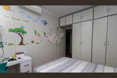 Casa à venda com 223m², 4 quartos e 4 vagas