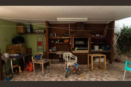 Casa à venda com 223m², 4 quartos e 4 vagas