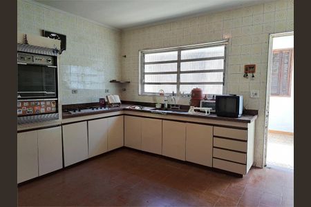 Casa à venda com 3 quartos, 187m² em Jardim Aeroporto, São Paulo