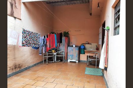 Casa à venda com 3 quartos, 240m² em Utinga, Santo André