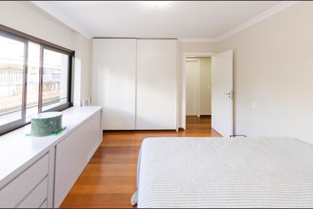 Apartamento à venda com 360m², 4 quartos e 2 vagasQuarto 2