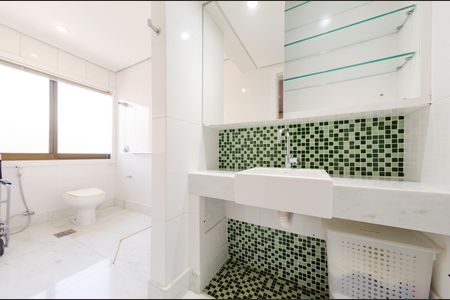 Apartamento à venda com 360m², 4 quartos e 2 vagasBanheiro da Suíte 2