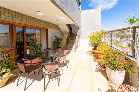 Apartamento à venda com 360m², 4 quartos e 2 vagasVaranda gourmet