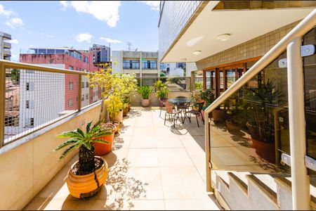 Apartamento à venda com 360m², 4 quartos e 2 vagasVaranda gourmet