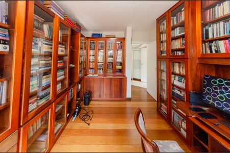 Apartamento à venda com 360m², 4 quartos e 2 vagasQuarto 1