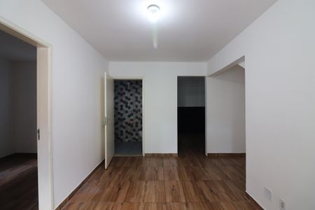 Casa à venda com 94m², 2 quartos e 1 vagaSala